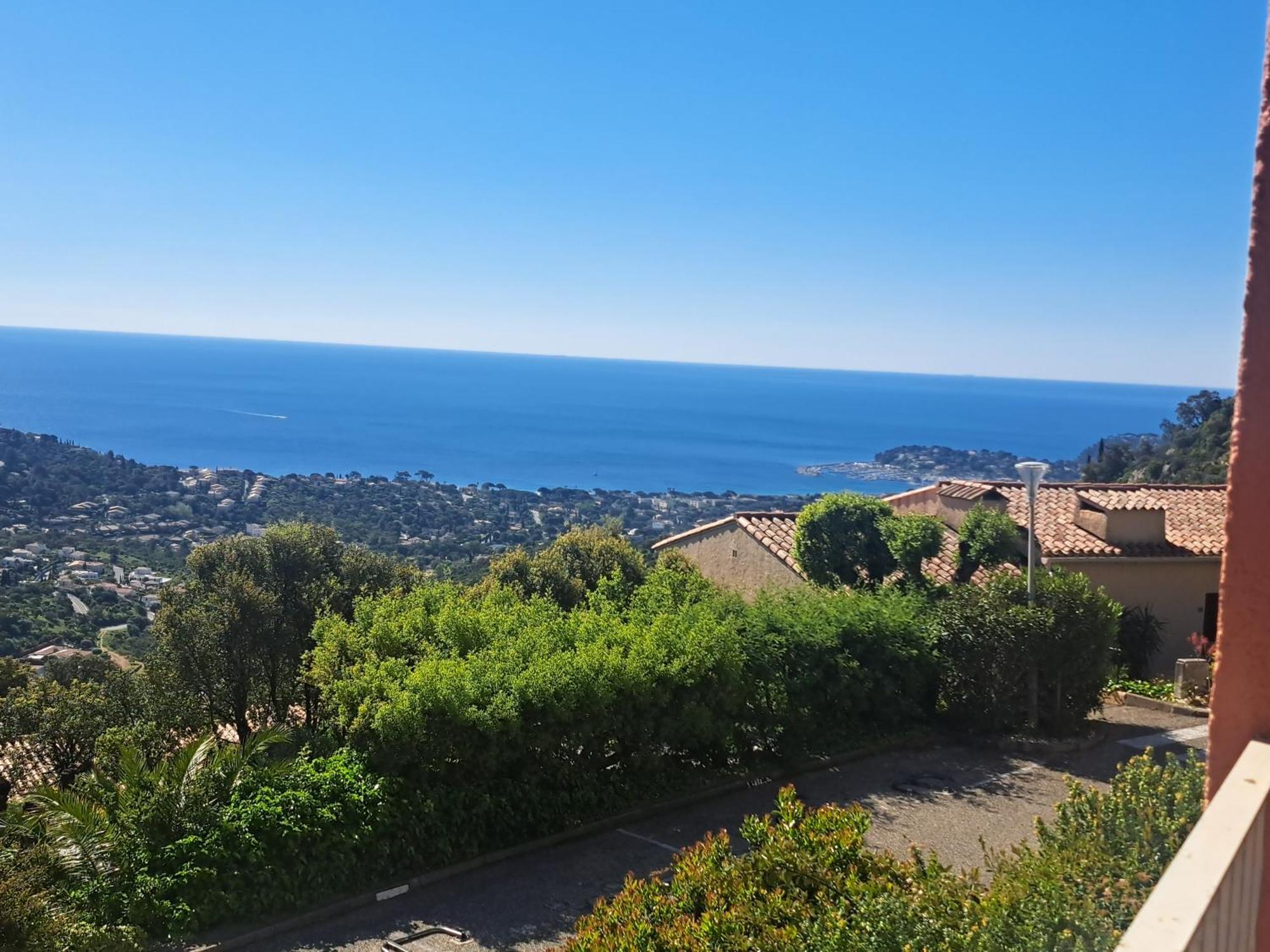 Location Vacance Vue Mer 4 A 6 Personnes Cavalaire-sur-Mer Bagian luar foto